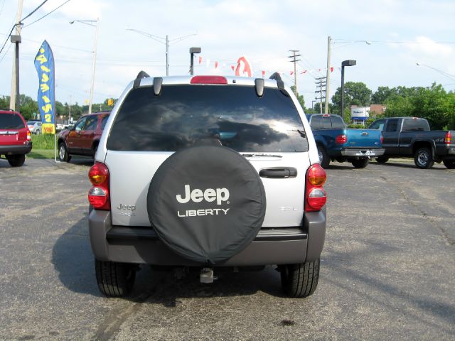 Jeep Liberty 2004 photo 1