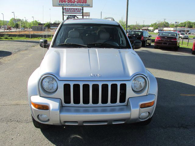 Jeep Liberty 2004 photo 3