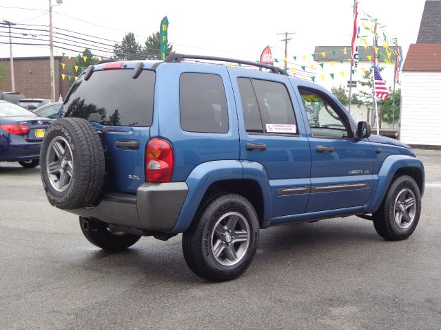 Jeep Liberty 2004 photo 1