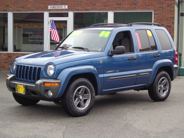 Jeep Liberty 2004 photo 2