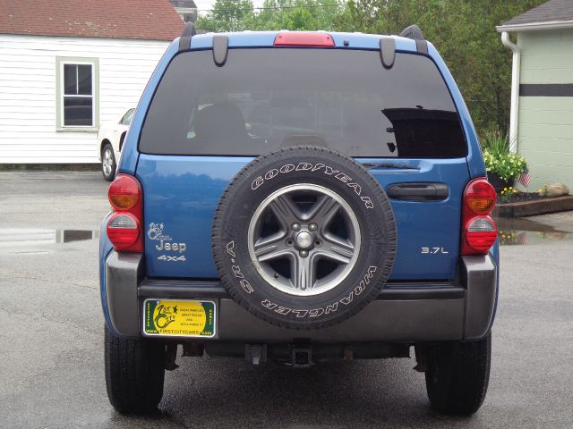 Jeep Liberty 2004 photo 4