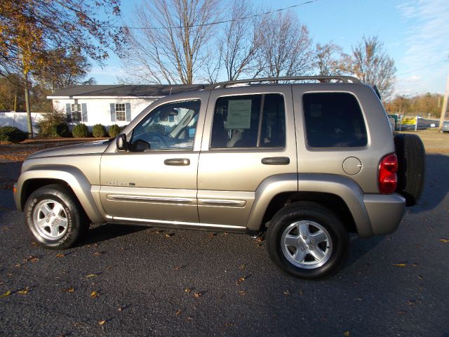 Jeep Liberty 2004 photo 1