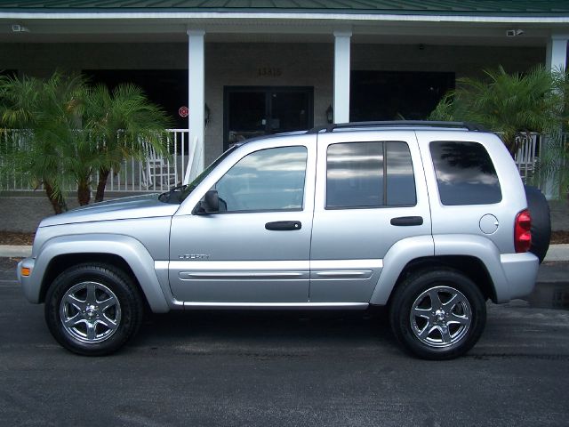 Jeep Liberty 2004 photo 4