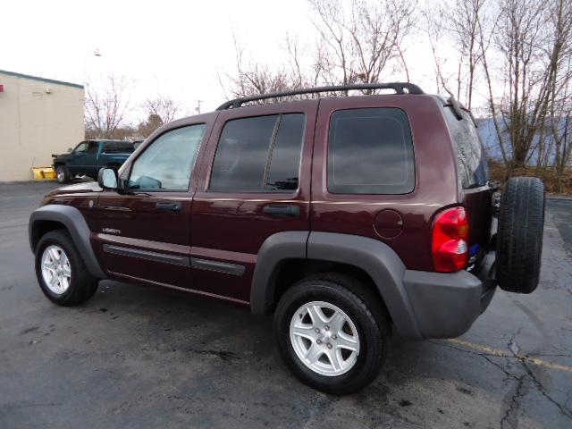 Jeep Liberty 2004 photo 1