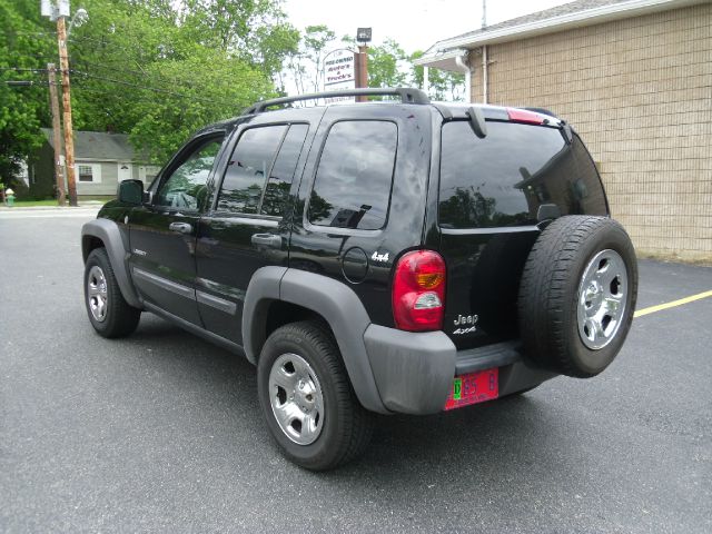 Jeep Liberty 2004 photo 1