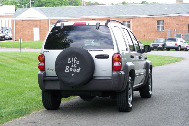 Jeep Liberty 2004 photo 1