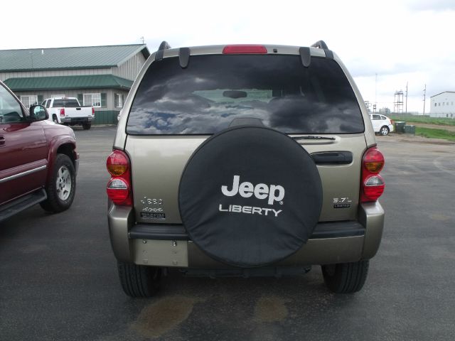 Jeep Liberty 2004 photo 4