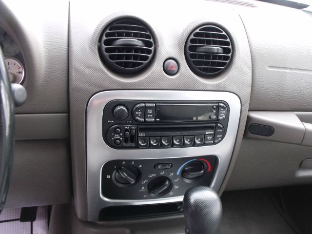 Jeep Liberty 2004 photo 9