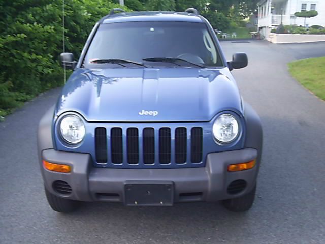 Jeep Liberty 2004 photo 1