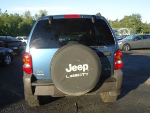 Jeep Liberty 2004 photo 3