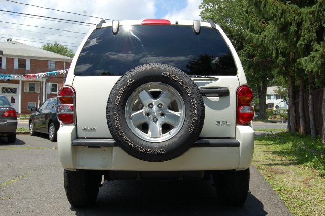 Jeep Liberty 2004 photo 1