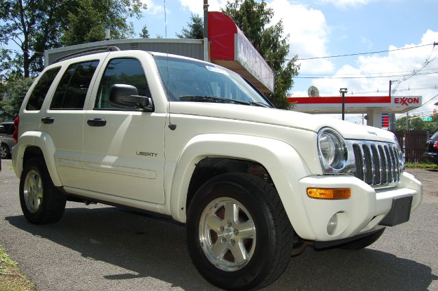 Jeep Liberty 2004 photo 3