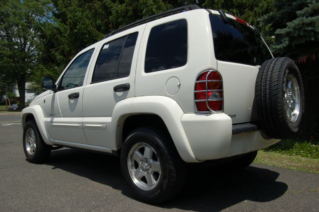 Jeep Liberty 2004 photo 4