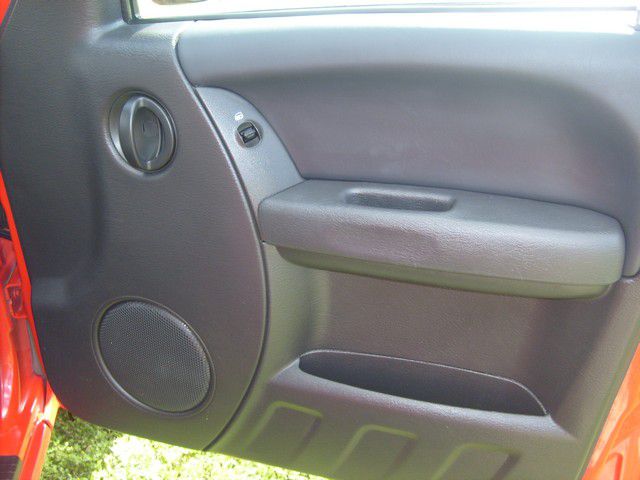 Jeep Liberty 2004 photo 17