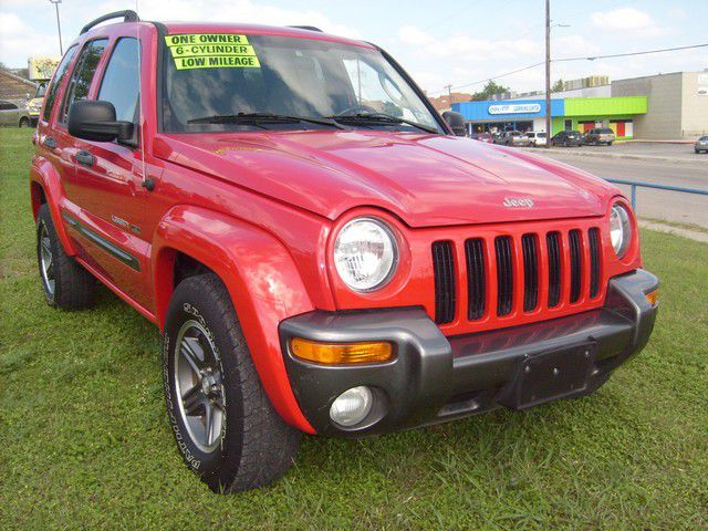 Jeep Liberty 2004 photo 33