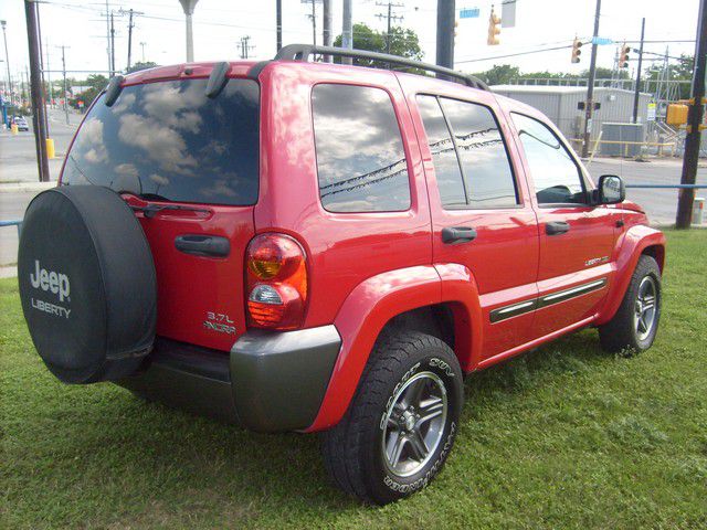 Jeep Liberty 2004 photo 34