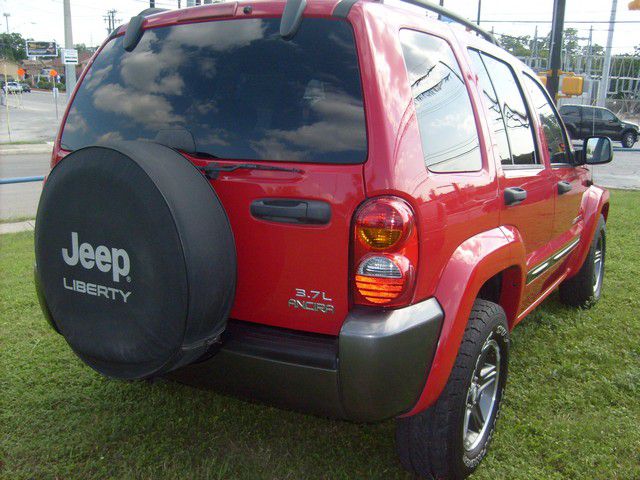 Jeep Liberty 2004 photo 35