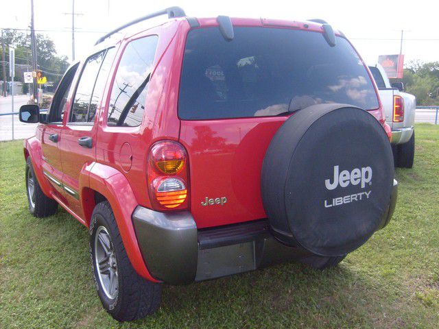 Jeep Liberty 2004 photo 41