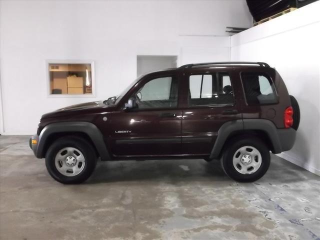 Jeep Liberty 2004 photo 2