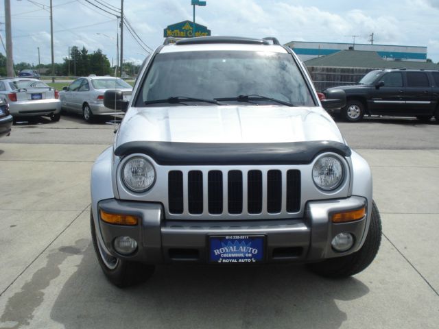 Jeep Liberty 2004 photo 2