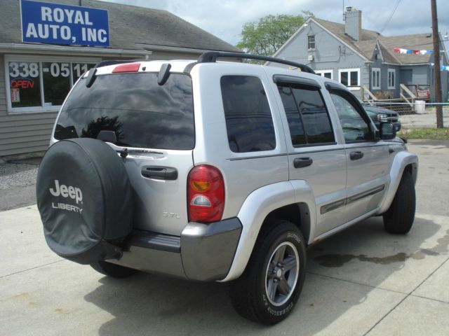 Jeep Liberty 2004 photo 3