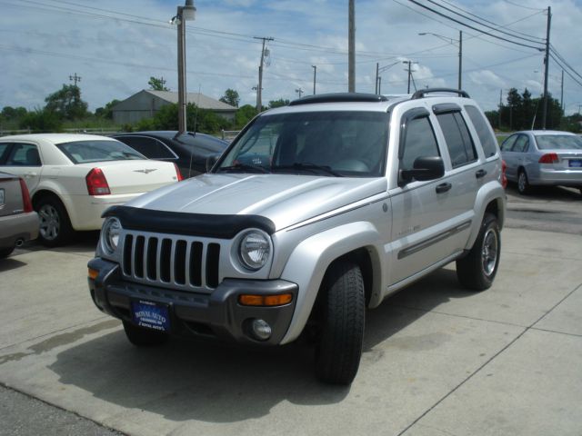 Jeep Liberty 2004 photo 4