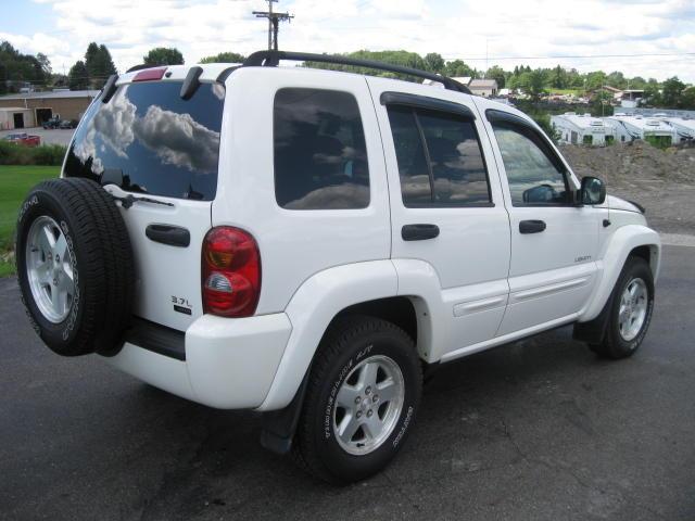 Jeep Liberty 2004 photo 4