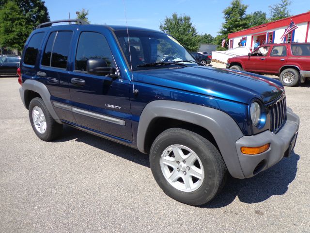 Jeep Liberty 2004 photo 2