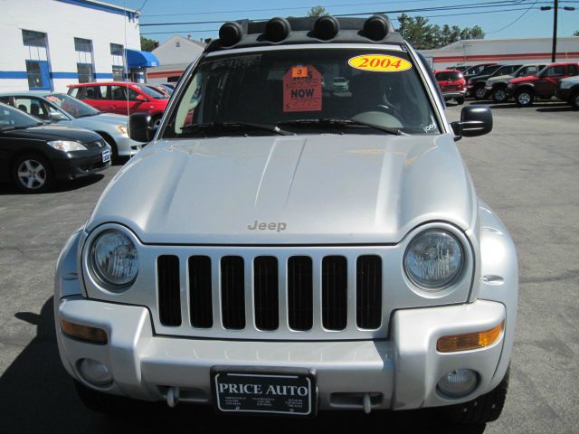 Jeep Liberty 2004 photo 2