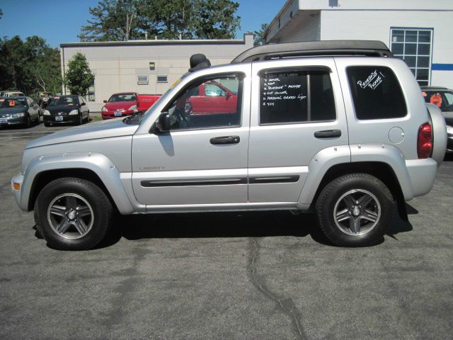 Jeep Liberty 2004 photo 3