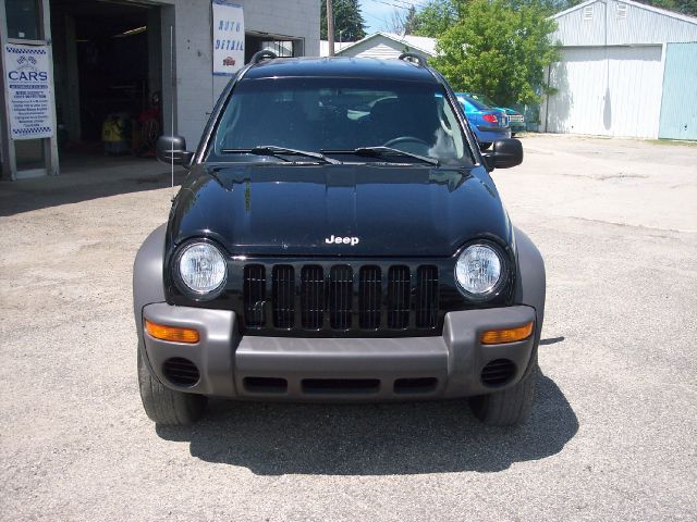 Jeep Liberty 2004 photo 2