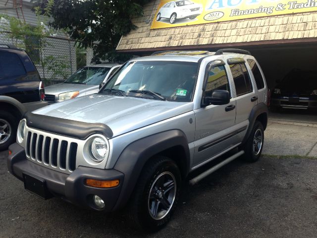 Jeep Liberty 2004 photo 3