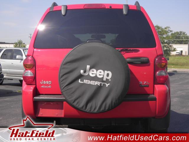 Jeep Liberty 2004 photo 3