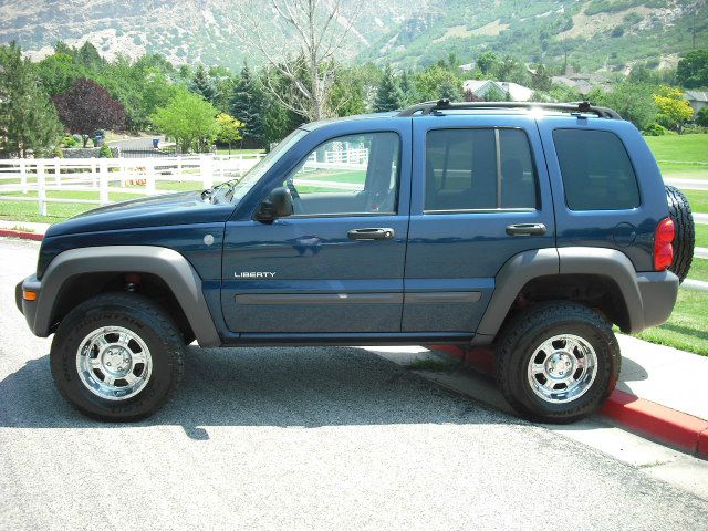 Jeep Liberty 2004 photo 1