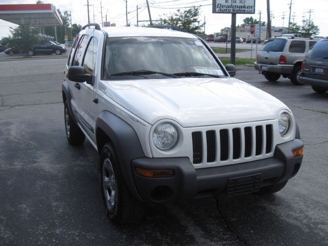 Jeep Liberty 2004 photo 1