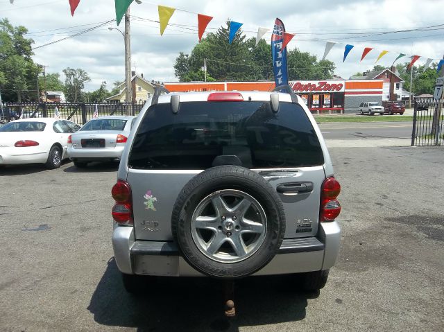 Jeep Liberty 2004 photo 3