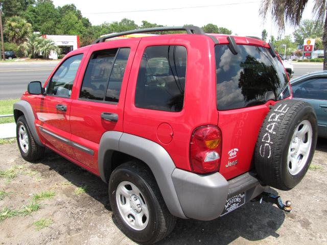 Jeep Liberty 2004 photo 2