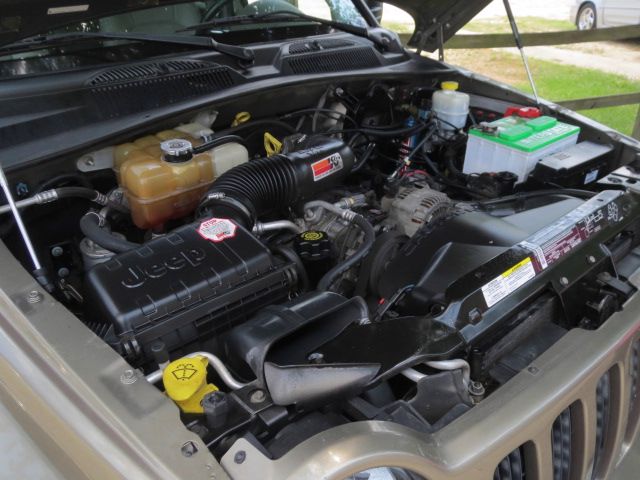 Jeep Liberty 2004 photo 16