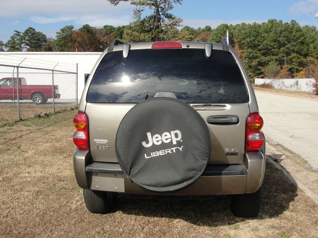 Jeep Liberty 2004 photo 4