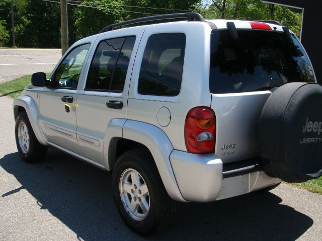 Jeep Liberty 2004 photo 1