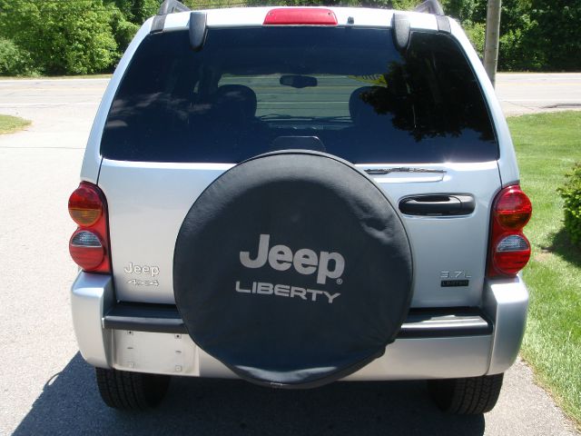 Jeep Liberty 2004 photo 3