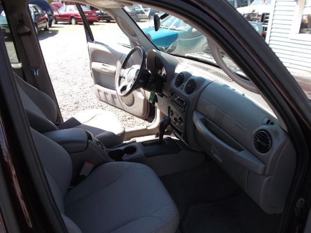 Jeep Liberty 2004 photo 5