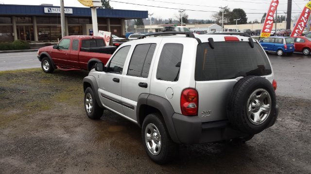 Jeep Liberty 2004 photo 1