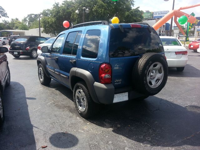 Jeep Liberty 2004 photo 6