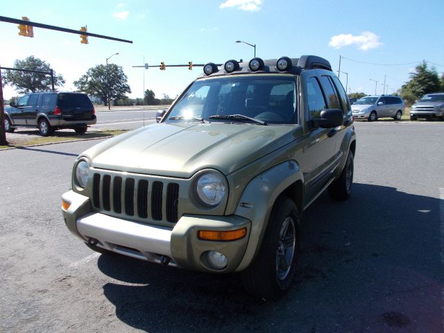 Jeep Liberty 2004 photo 1