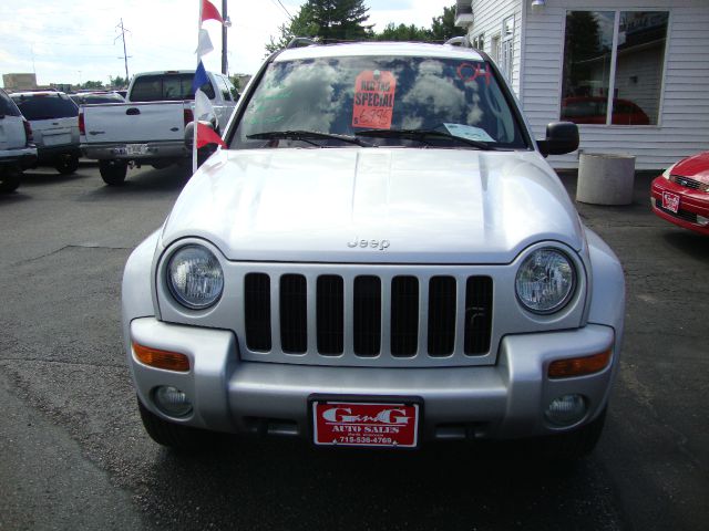 Jeep Liberty 2004 photo 2