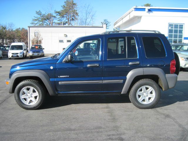 Jeep Liberty 2004 photo 2