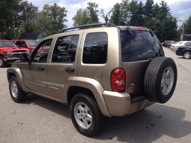 Jeep Liberty 2004 photo 2