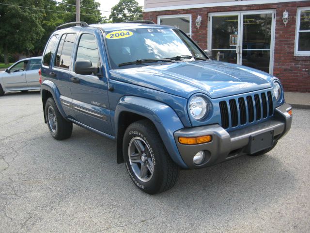 Jeep Liberty 2004 photo 4