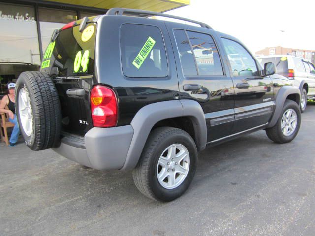 Jeep Liberty 2004 photo 10